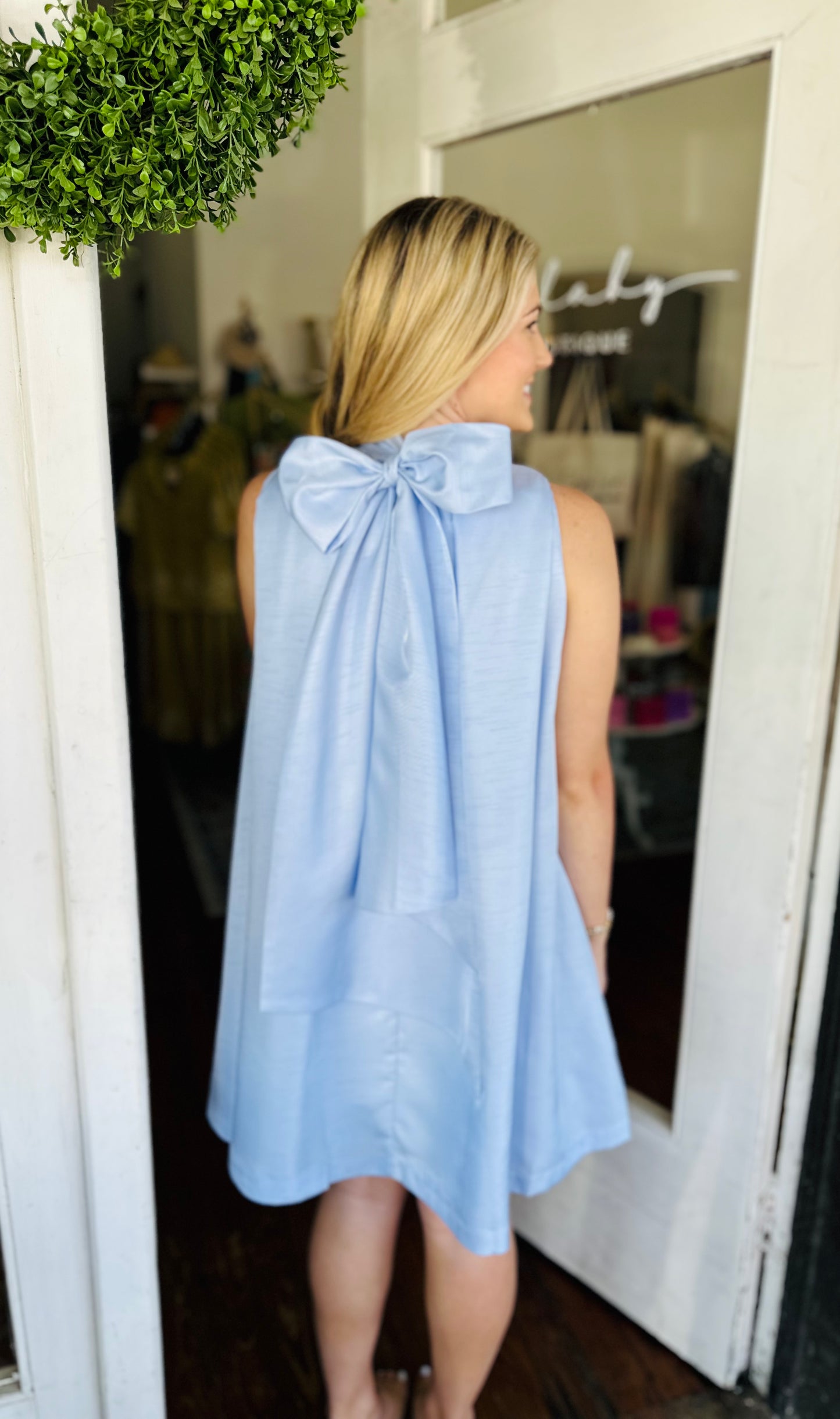 Back Bow Elegance
