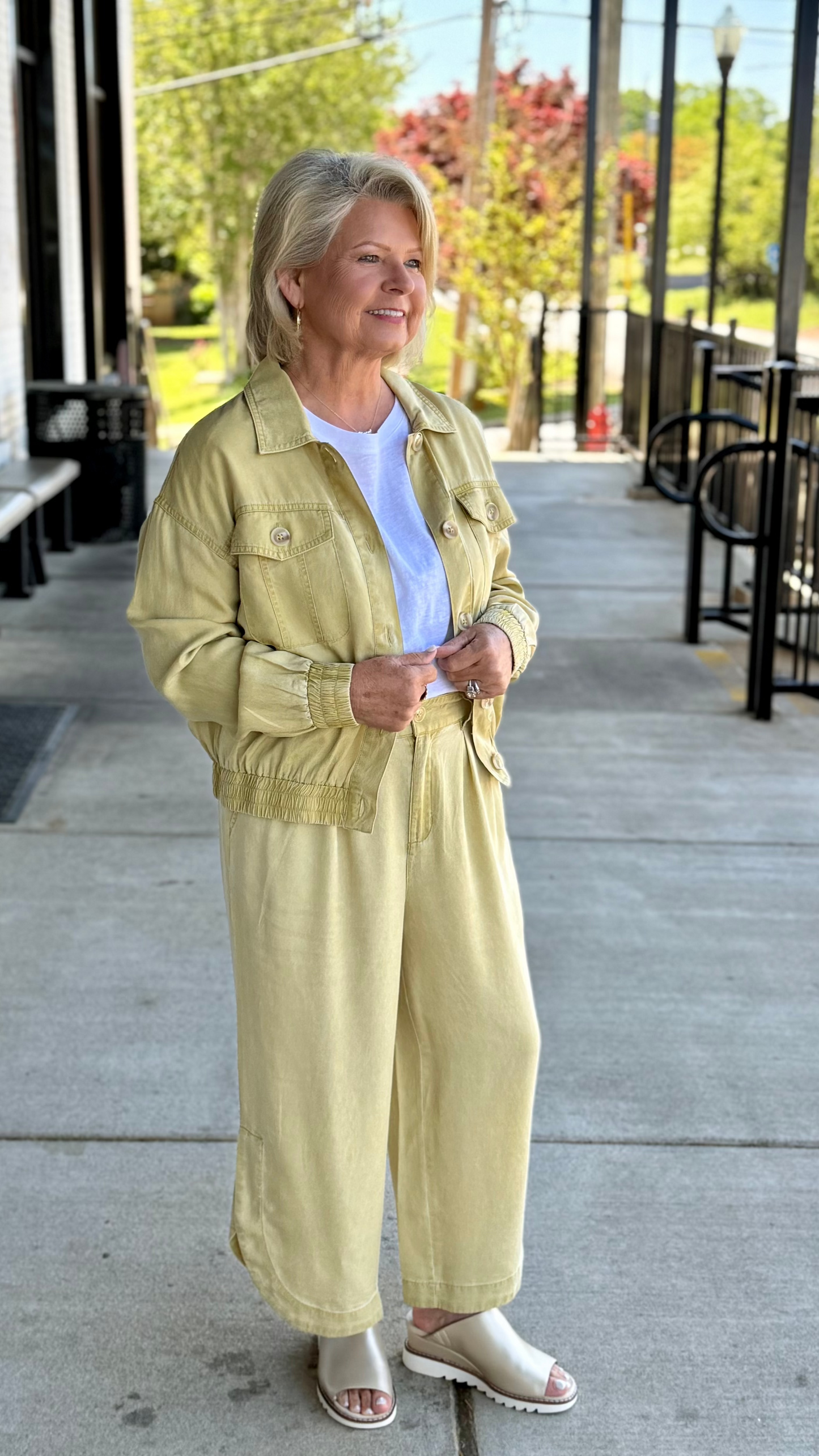 Flowy Tulip Hem Pant