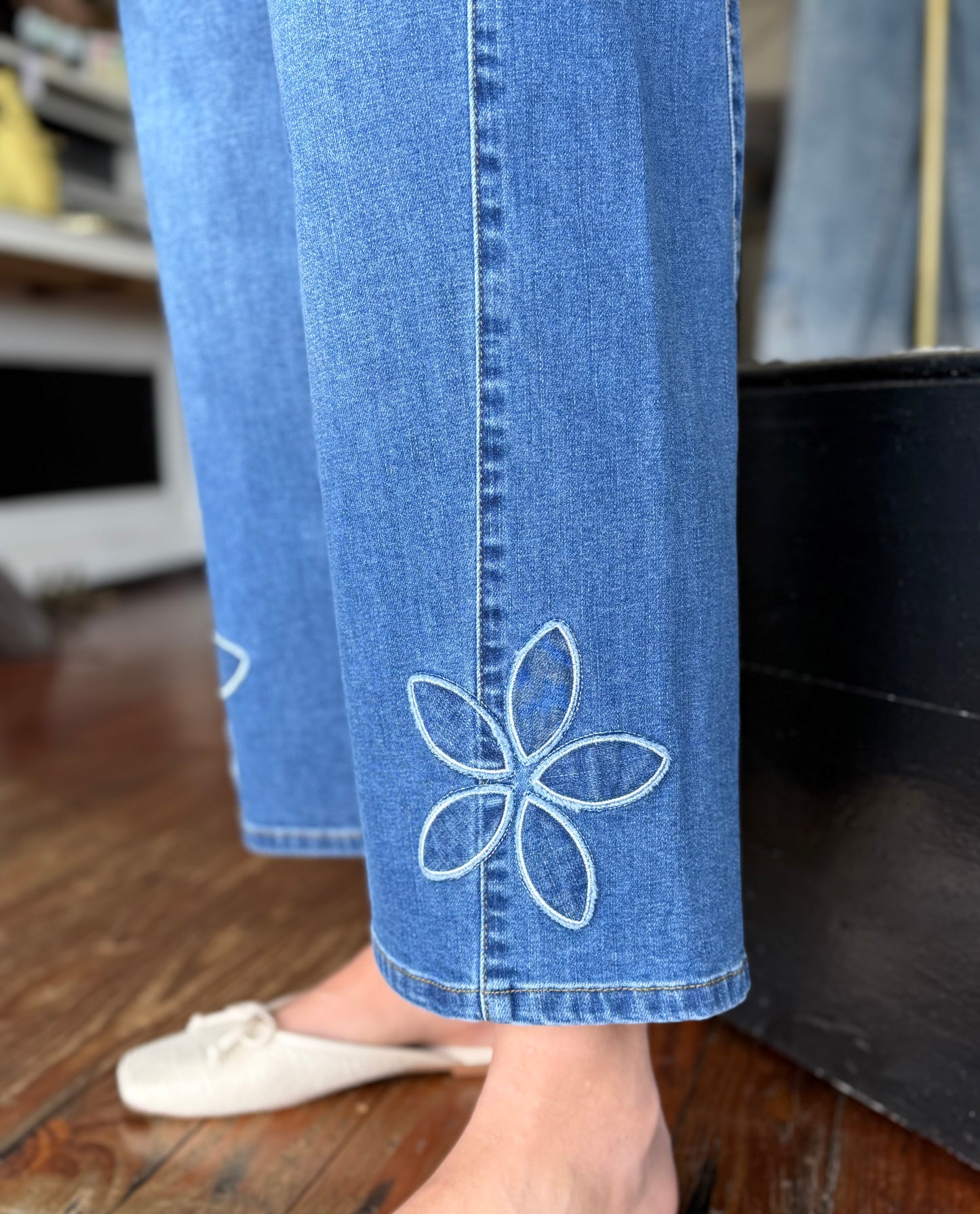 FLOWER JEAN