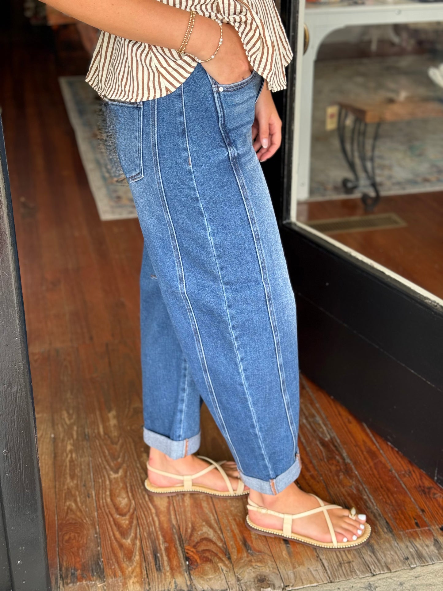HR Boyfriend Cuffed Barrel Jean