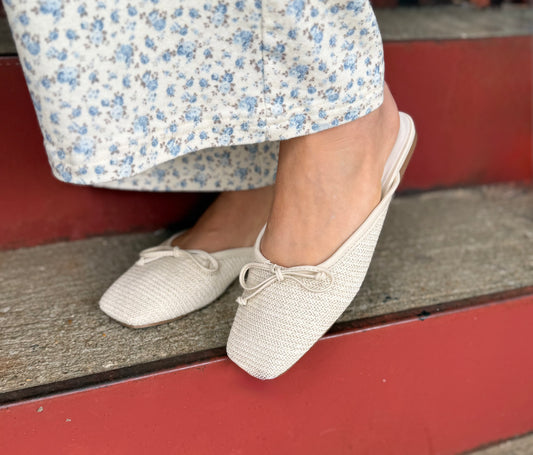 Andrea Woven Flat