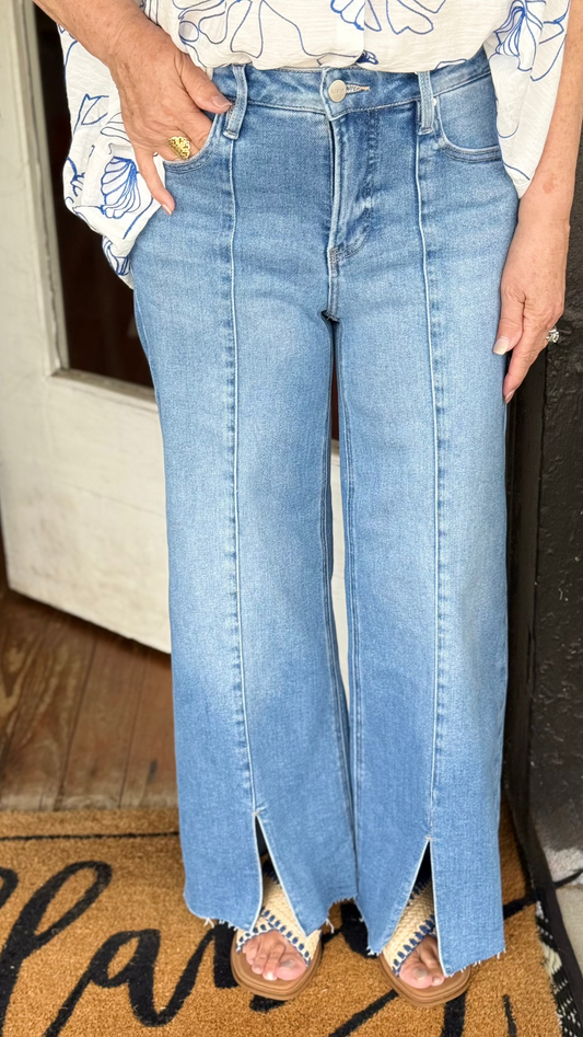 TC MR Crop Slit Jean