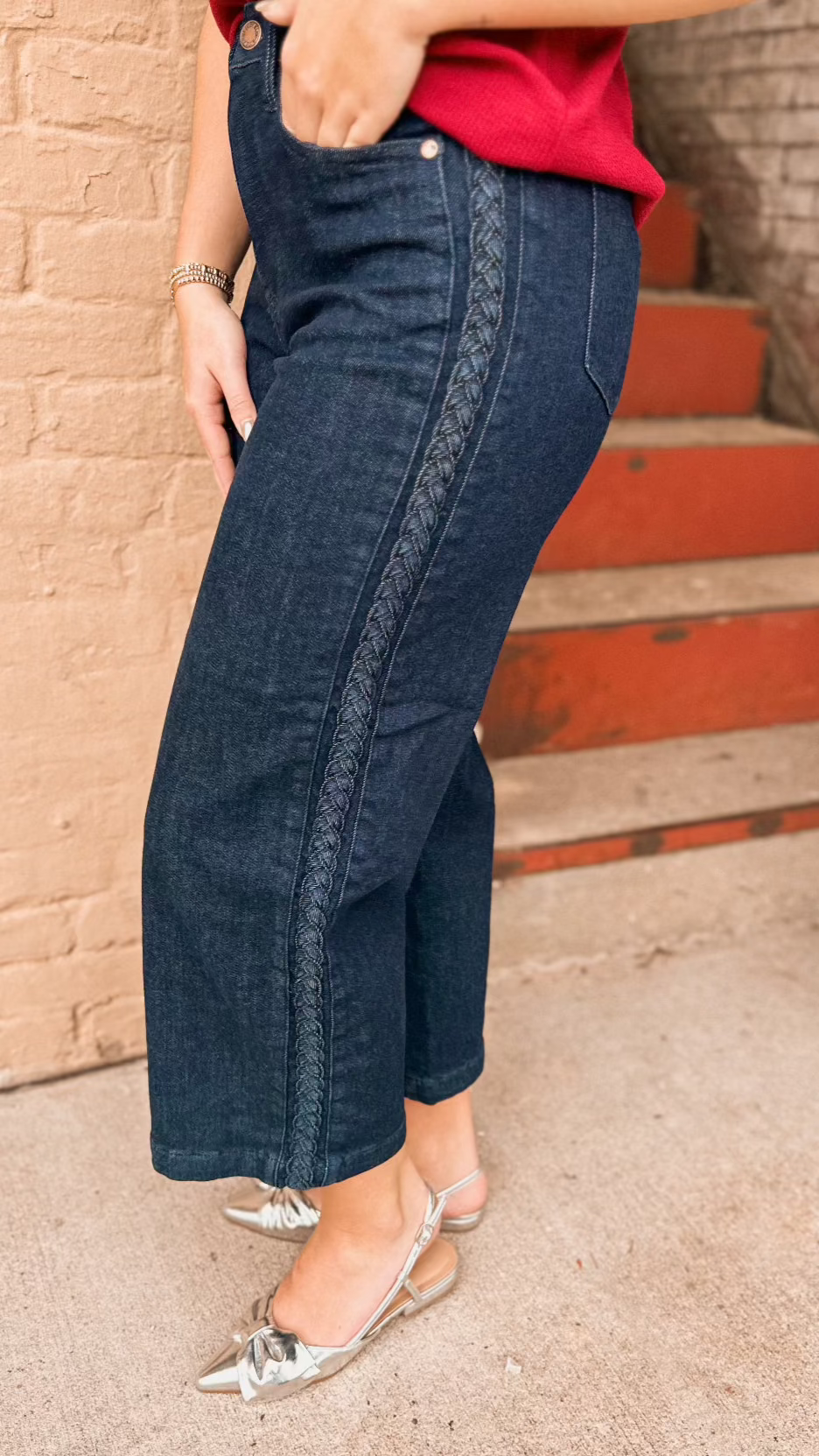 HW Side Seam Braid Detail